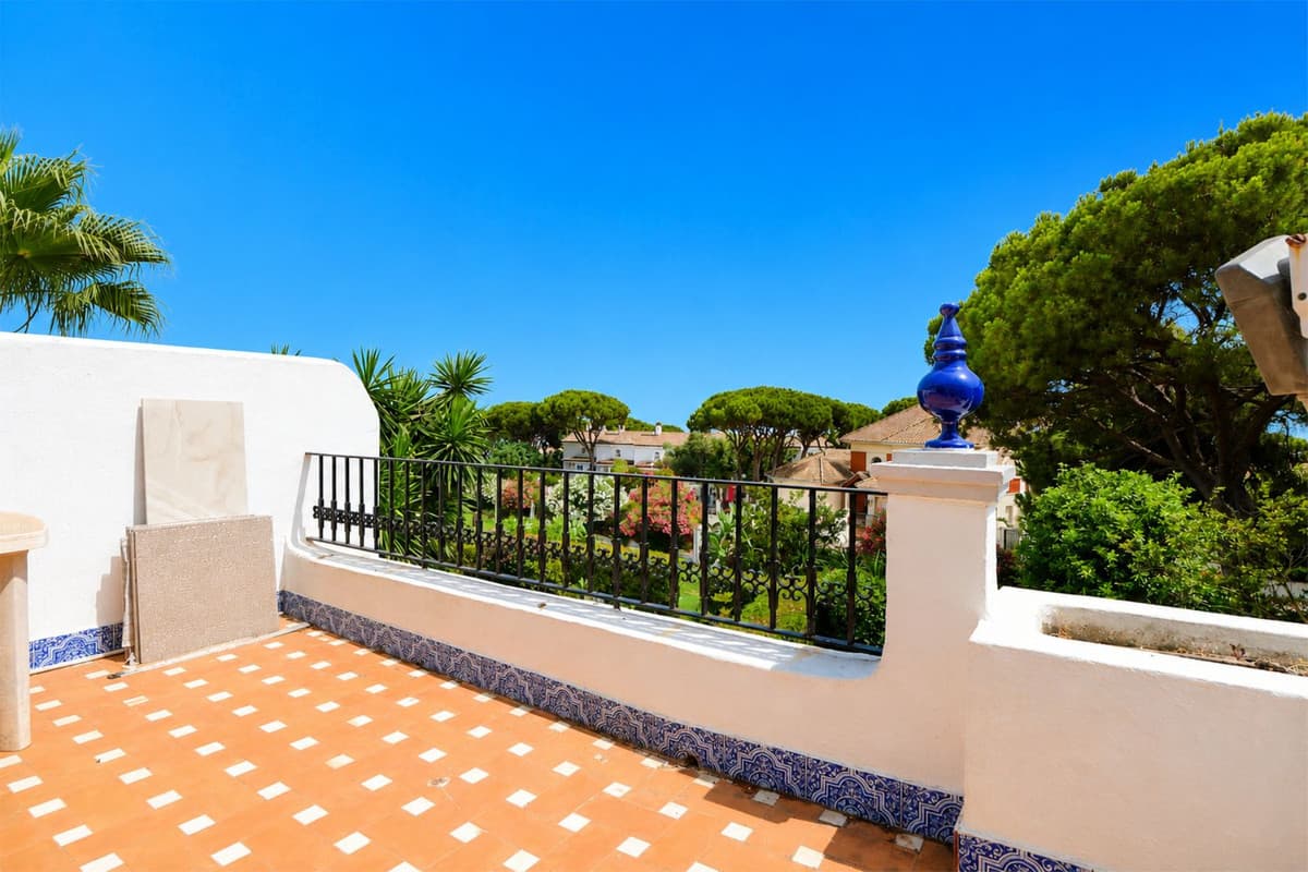 Townhouse in Puerto de Cabopino — photo 6 of 10
