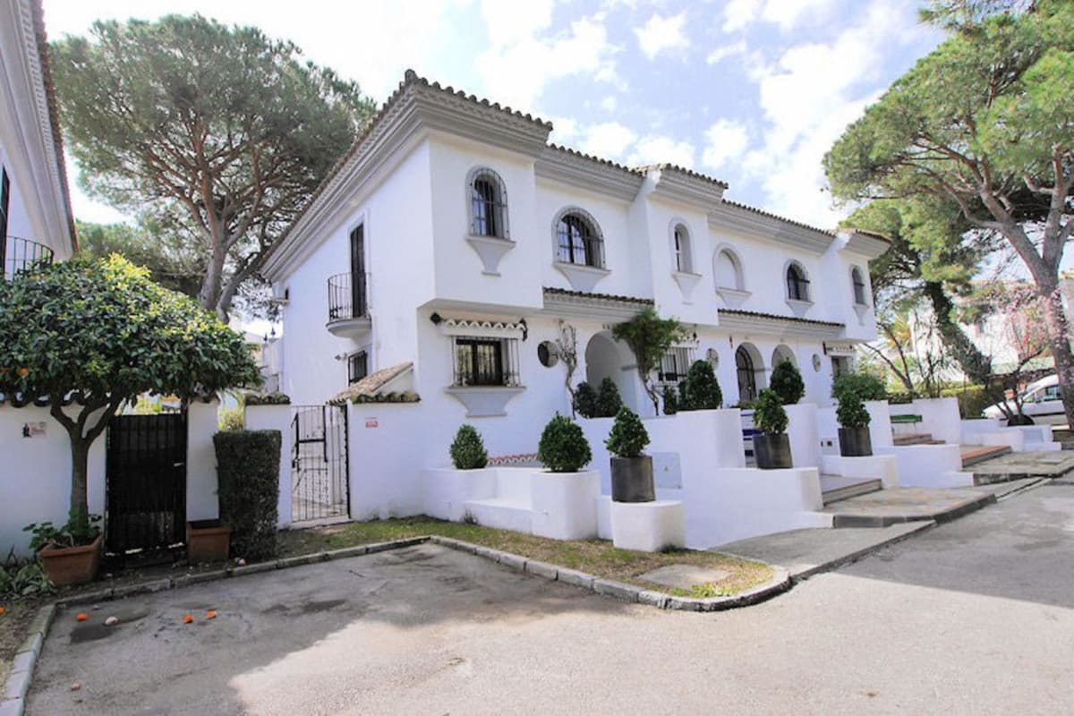 Townhouse in Puerto de Cabopino — photo 9 of 10