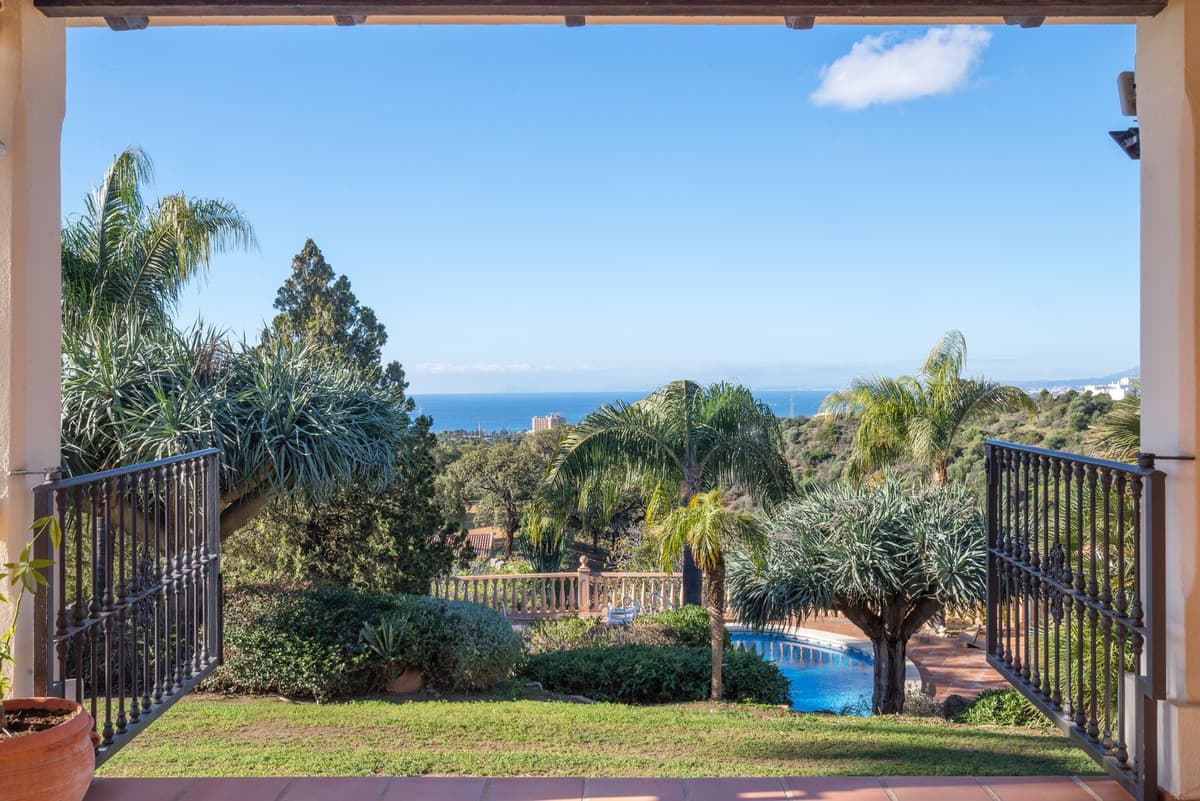 Detached Villa in Altos de los Monteros — photo 3 of 10