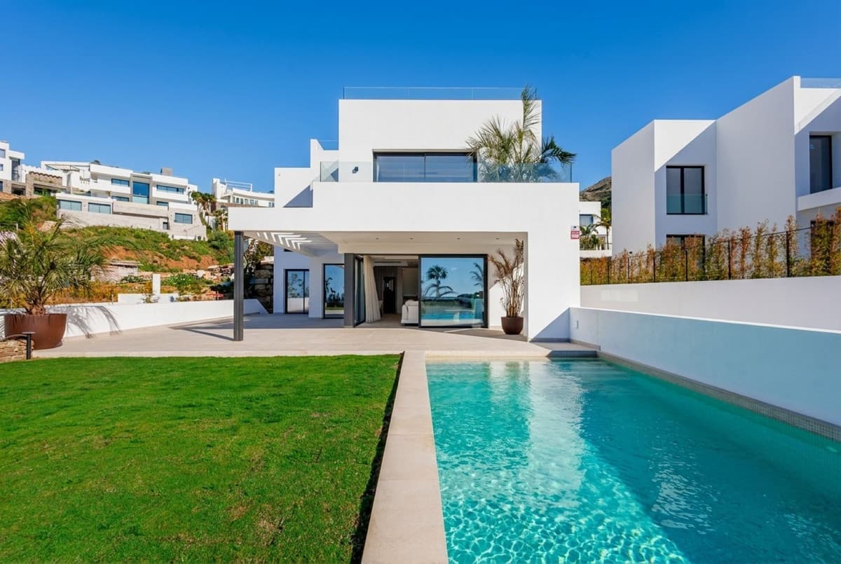 Detached Villa in Mijas — photo 1 of 10