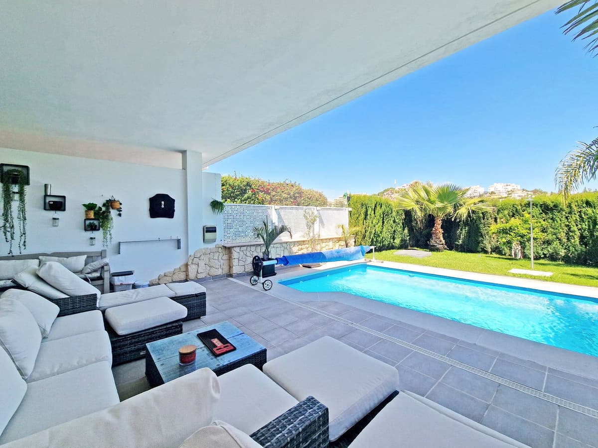 Semi-Detached House in Riviera del Sol — photo 3 of 10