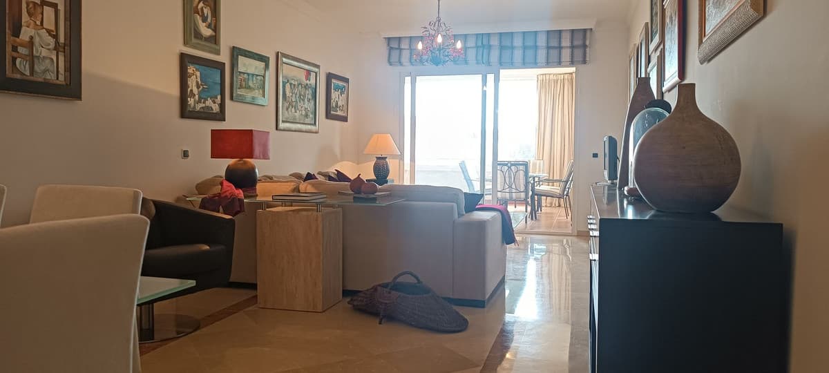 Middle Floor Apartment in Elviria — photo 5 of 10