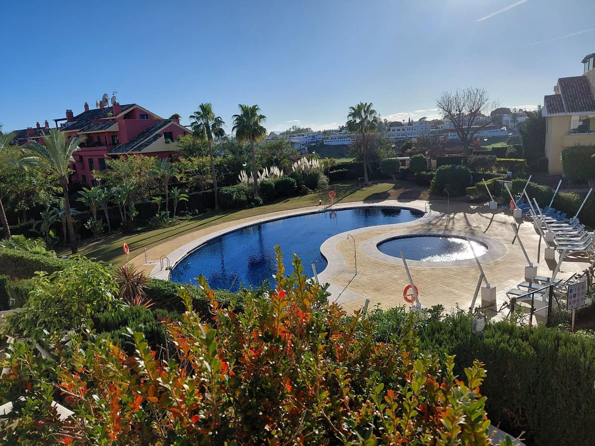 Ground Floor Apartment in Estepona — photo 1 of 10