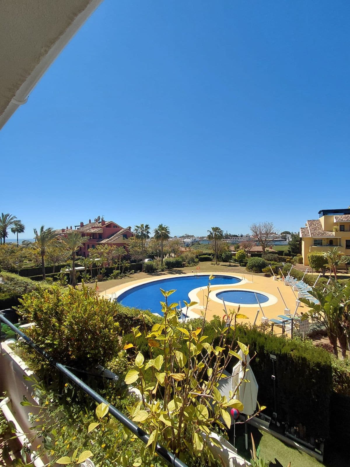 Ground Floor Apartment in Estepona — photo 2 of 10