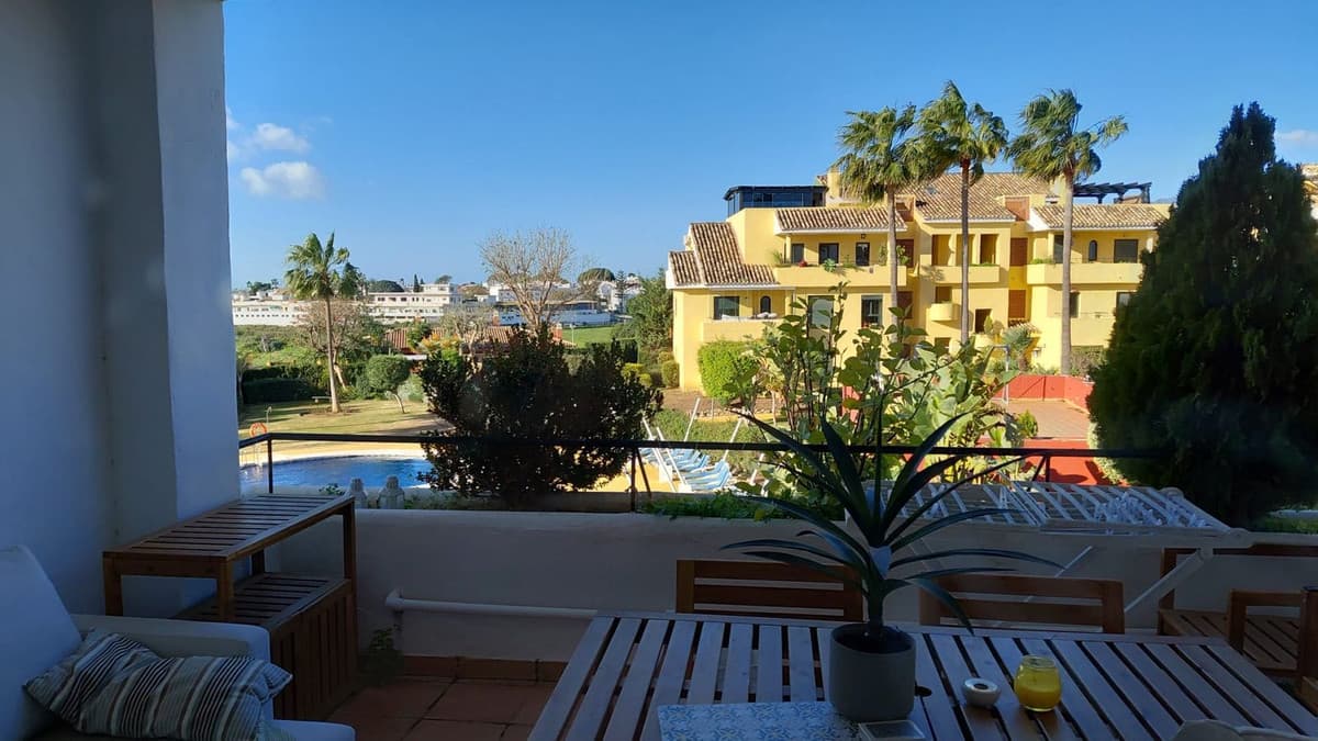 Ground Floor Apartment in Estepona — photo 3 of 10