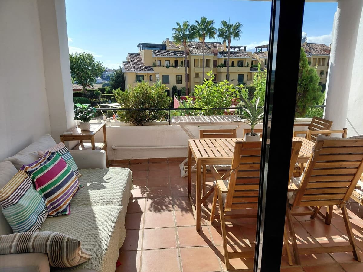 Ground Floor Apartment in Estepona — photo 4 of 10