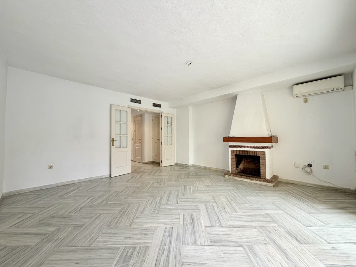 Townhouse in Estepona — photo 4 of 10