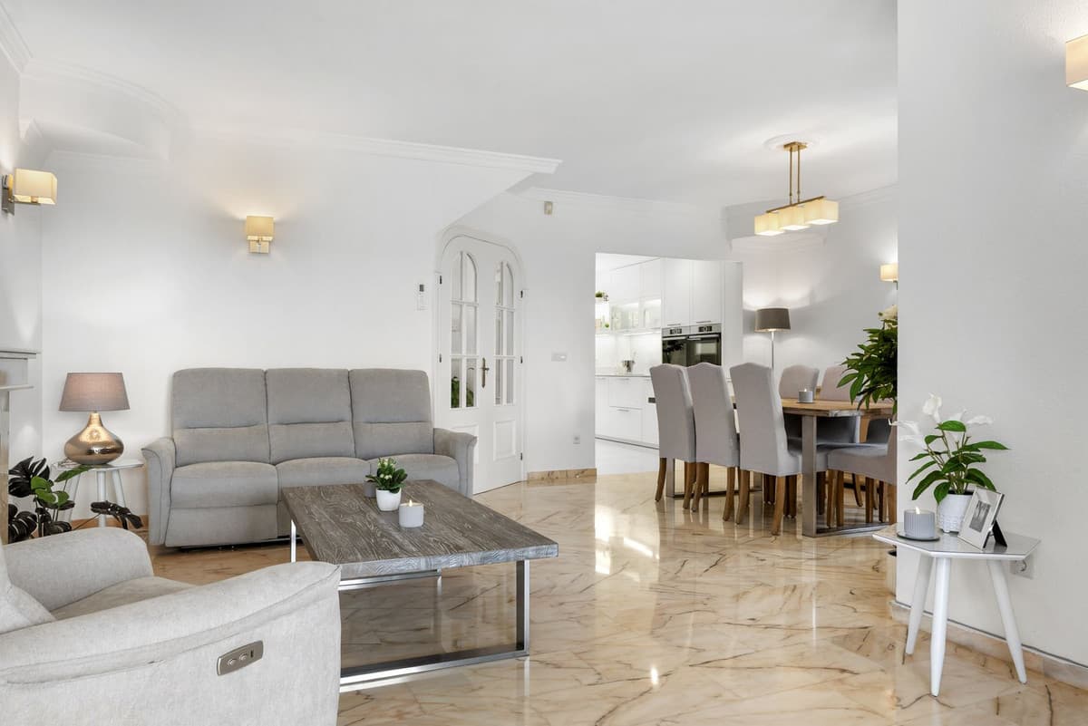 Detached Villa in El Chaparral — photo 9 of 10
