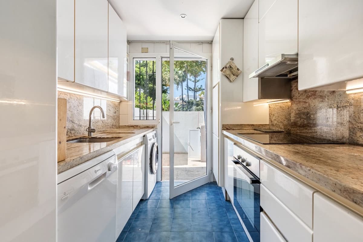 Townhouse in The Golden Mile — photo 5 of 10