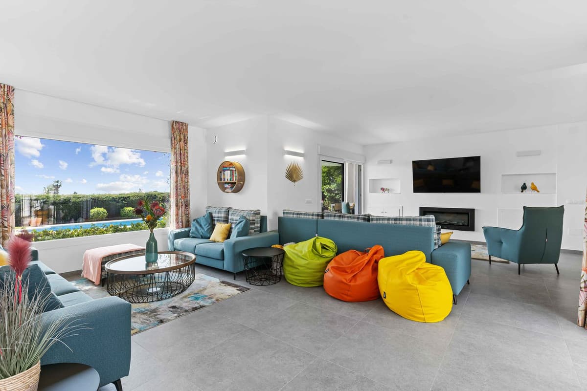 Detached Villa in Bel Air — photo 8 of 10