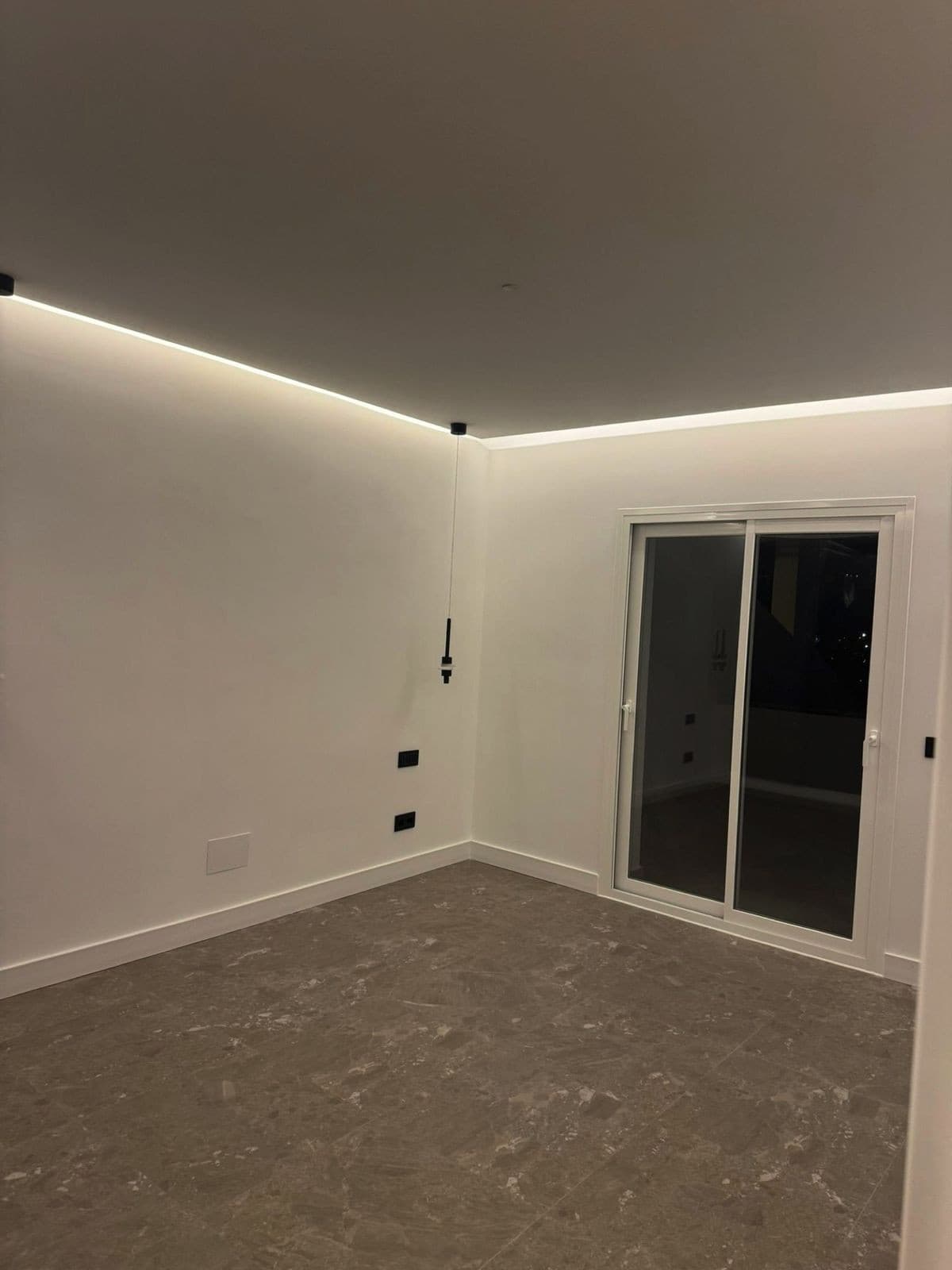 Middle Floor Apartment in La Quinta — photo 8 of 10