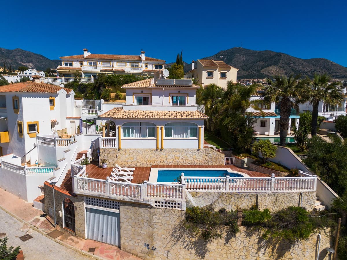 Detached Villa in Torreblanca — photo 1 of 10