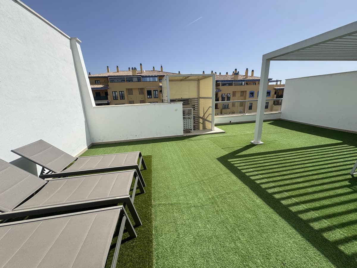 Top Floor Apartment in San Pedro de Alcántara — photo 8 of 10