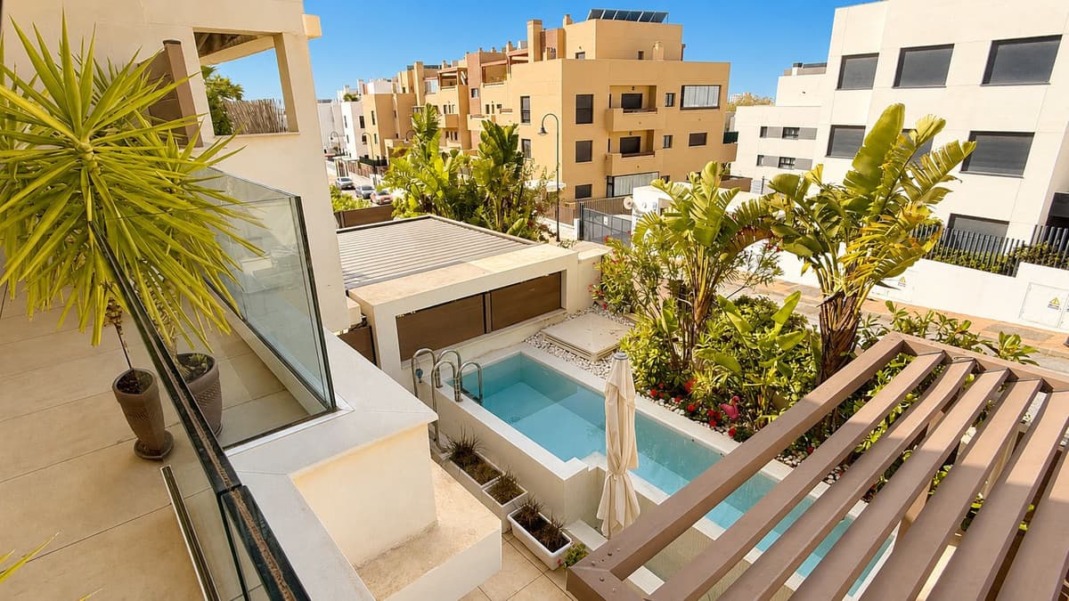 Townhouse in La Cala de Mijas — photo 2 of 10