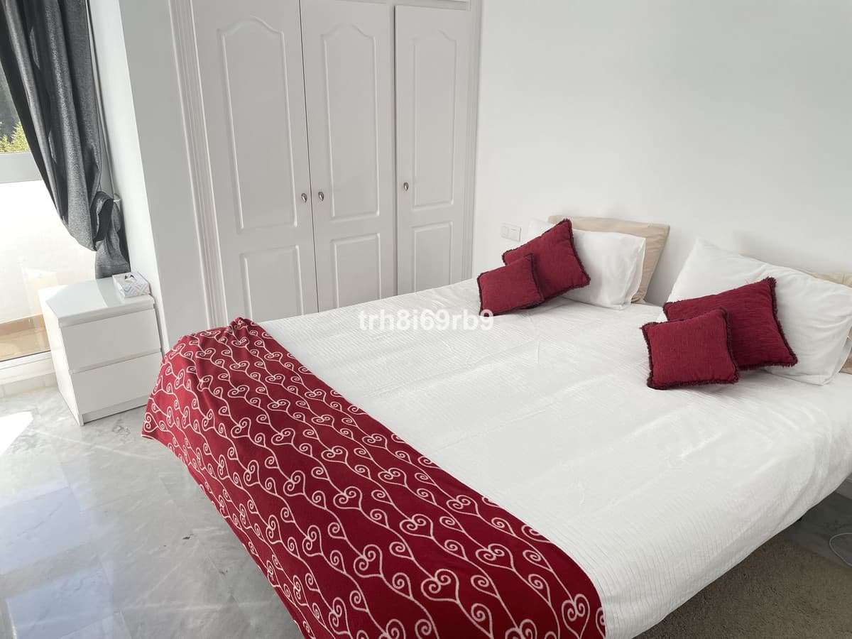 Penthouse in Estepona — photo 7 of 10