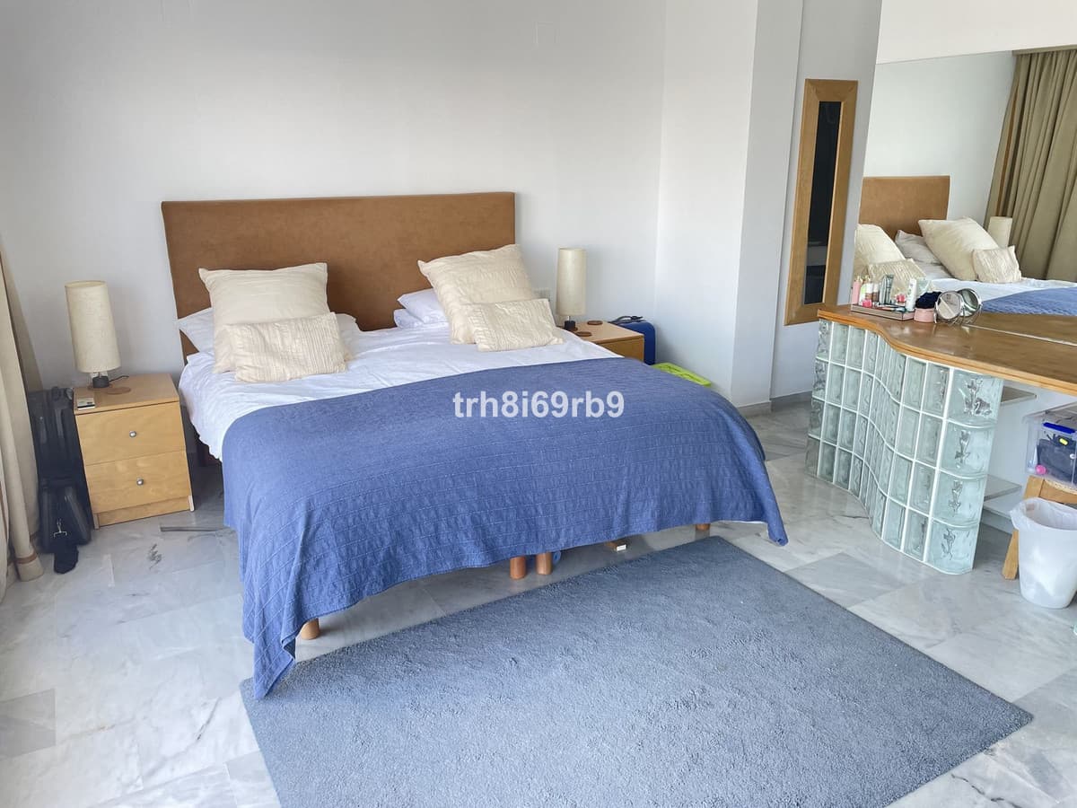 Penthouse in Estepona — photo 8 of 10