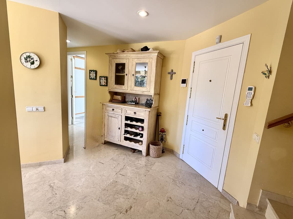 Penthouse in Río Real — photo 6 of 10