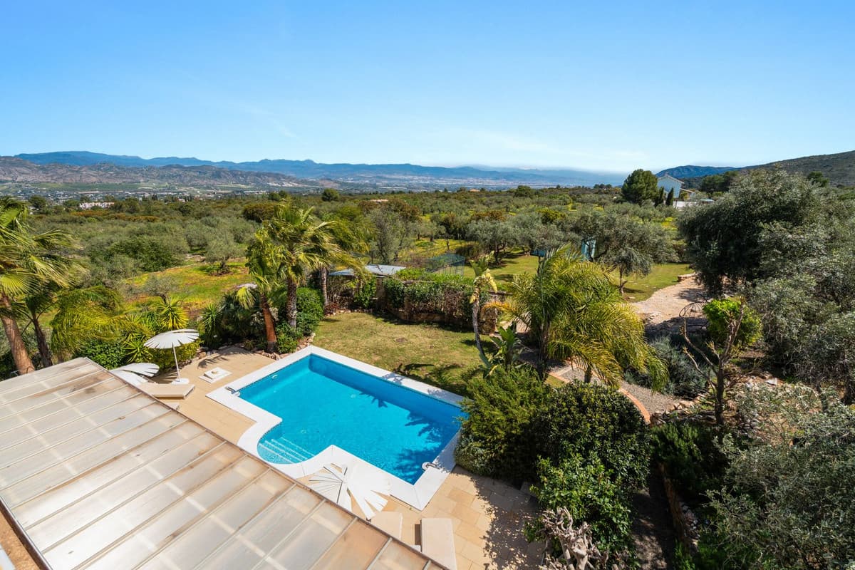 Detached Villa in Alhaurín el Grande — photo 4 of 10