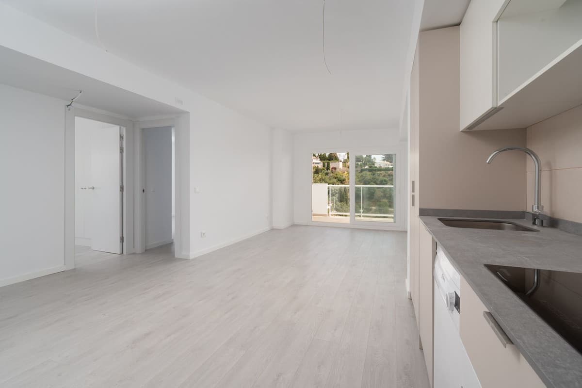 Middle Floor Apartment in Fuengirola — photo 3 of 10