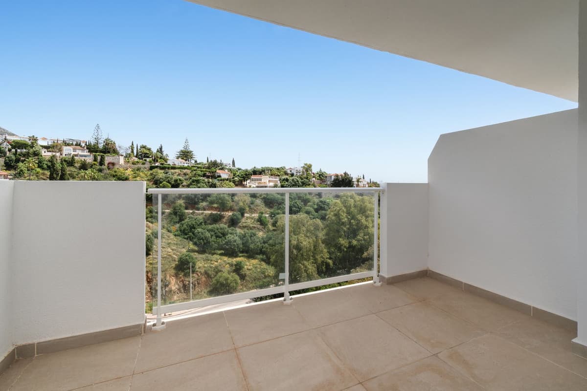 Middle Floor Apartment in Fuengirola — photo 7 of 10