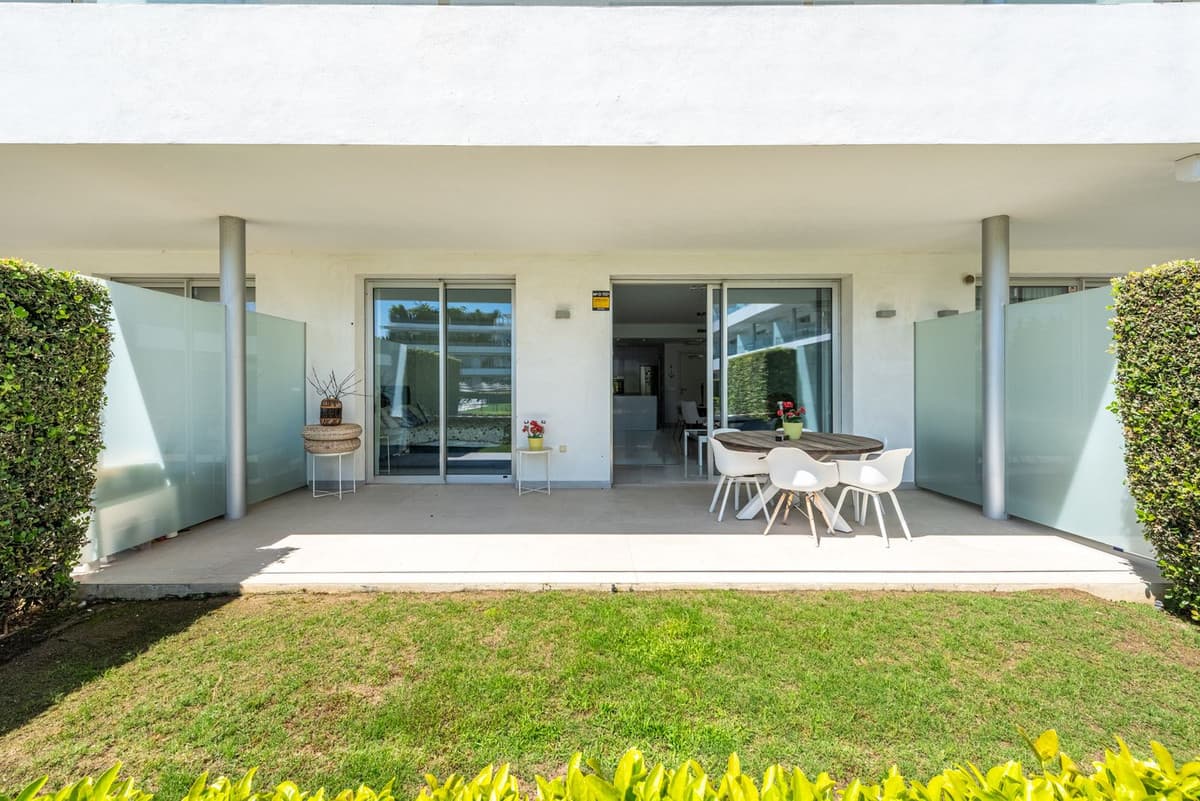 Ground Floor Apartment in Bel Air — photo 4 of 10