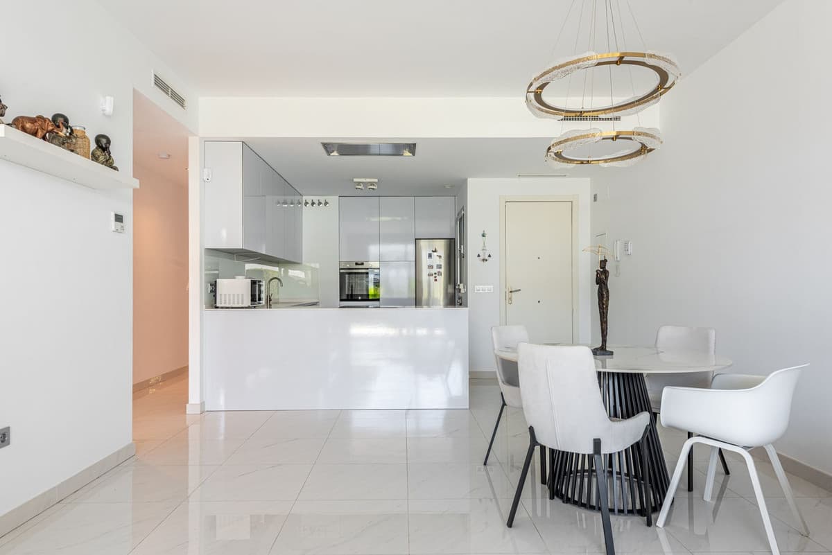 Ground Floor Apartment in Bel Air — photo 6 of 10