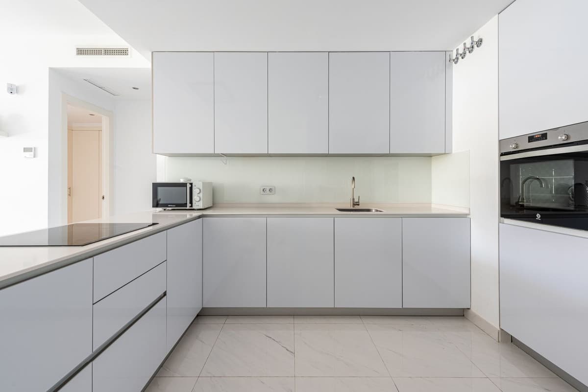 Ground Floor Apartment in Bel Air — photo 7 of 10