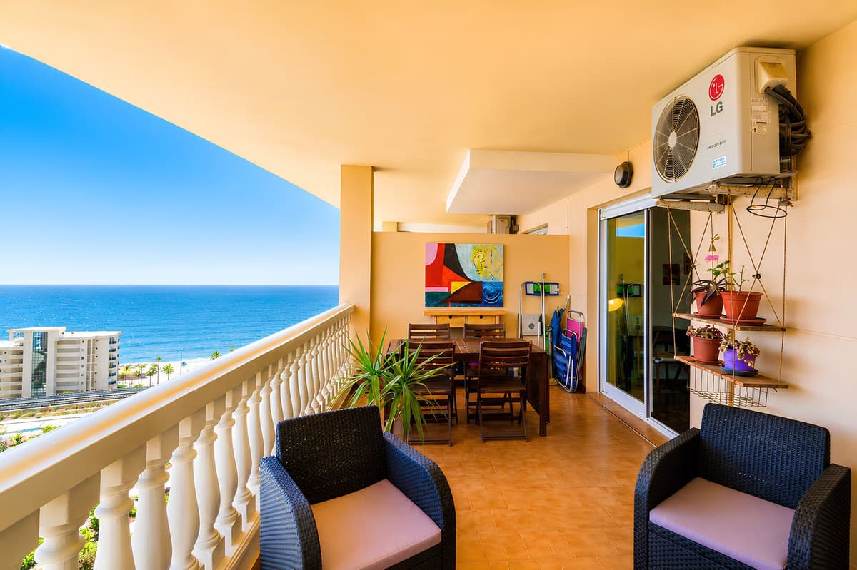 Middle Floor Apartment in Fuengirola — photo 1 of 10