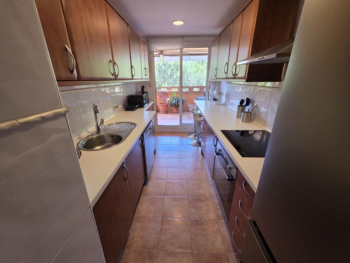 Middle Floor Apartment in The Golden Mile — photo 4 of 10