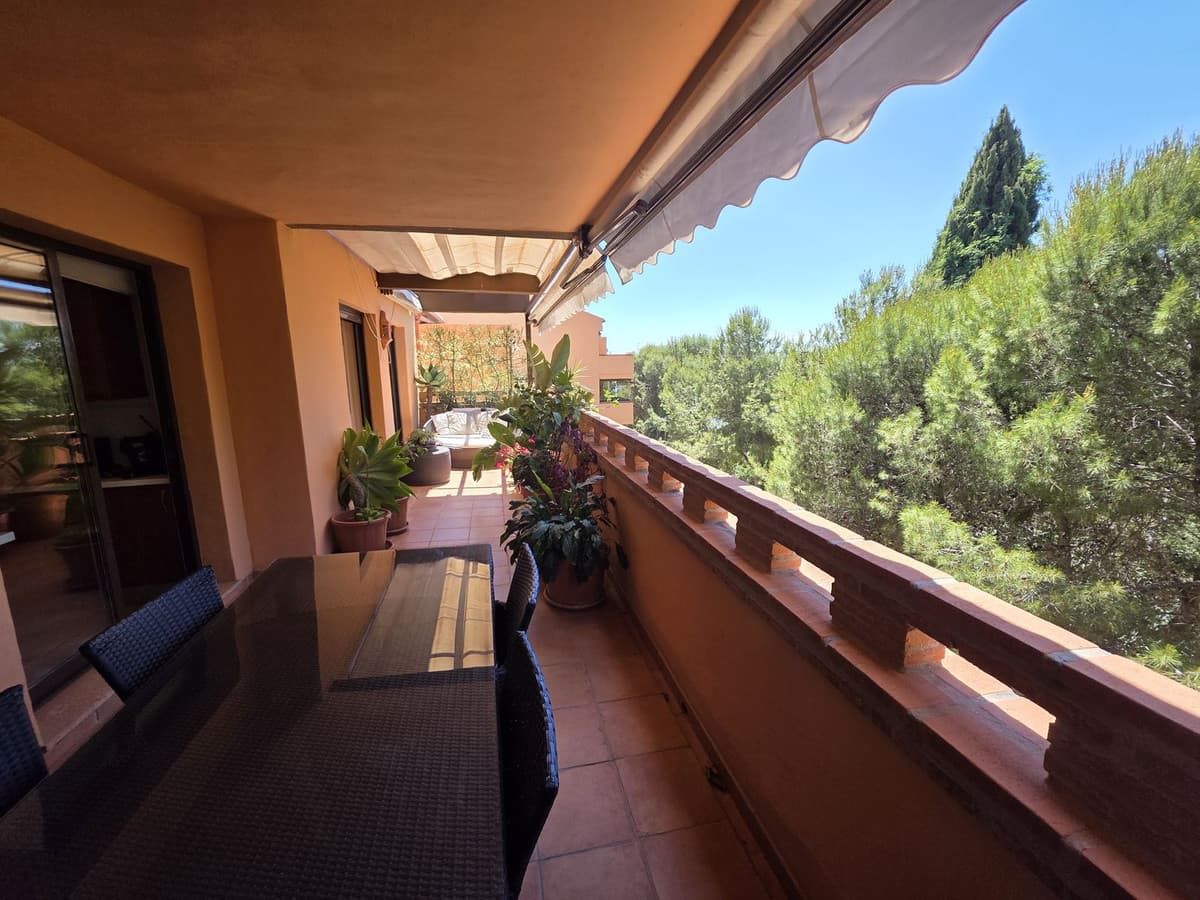 Middle Floor Apartment in The Golden Mile — photo 7 of 10