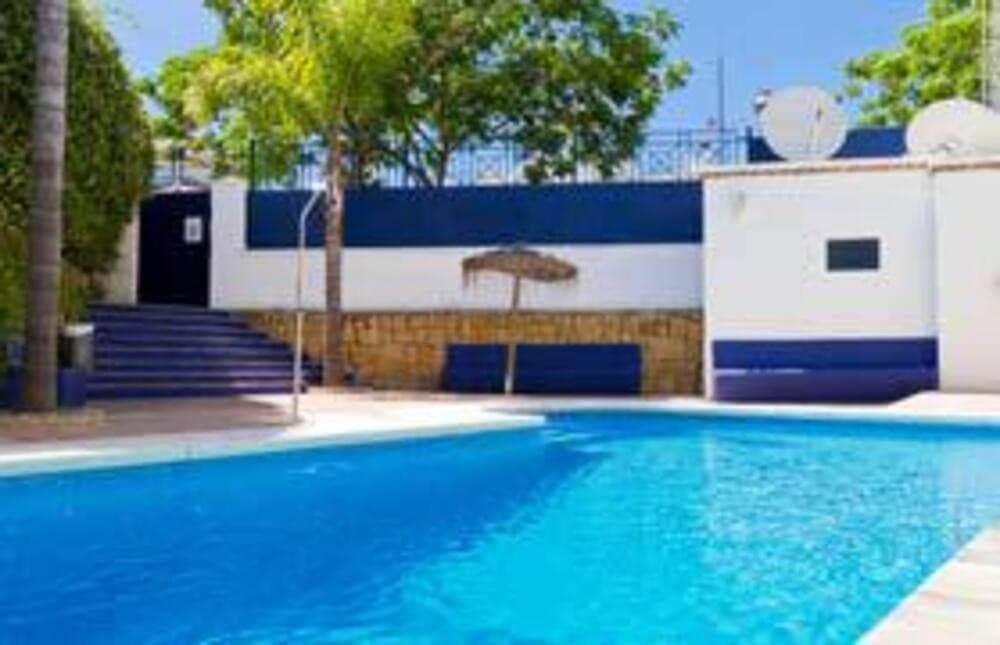 Townhouse in San Pedro de Alcántara — photo 1 of 10