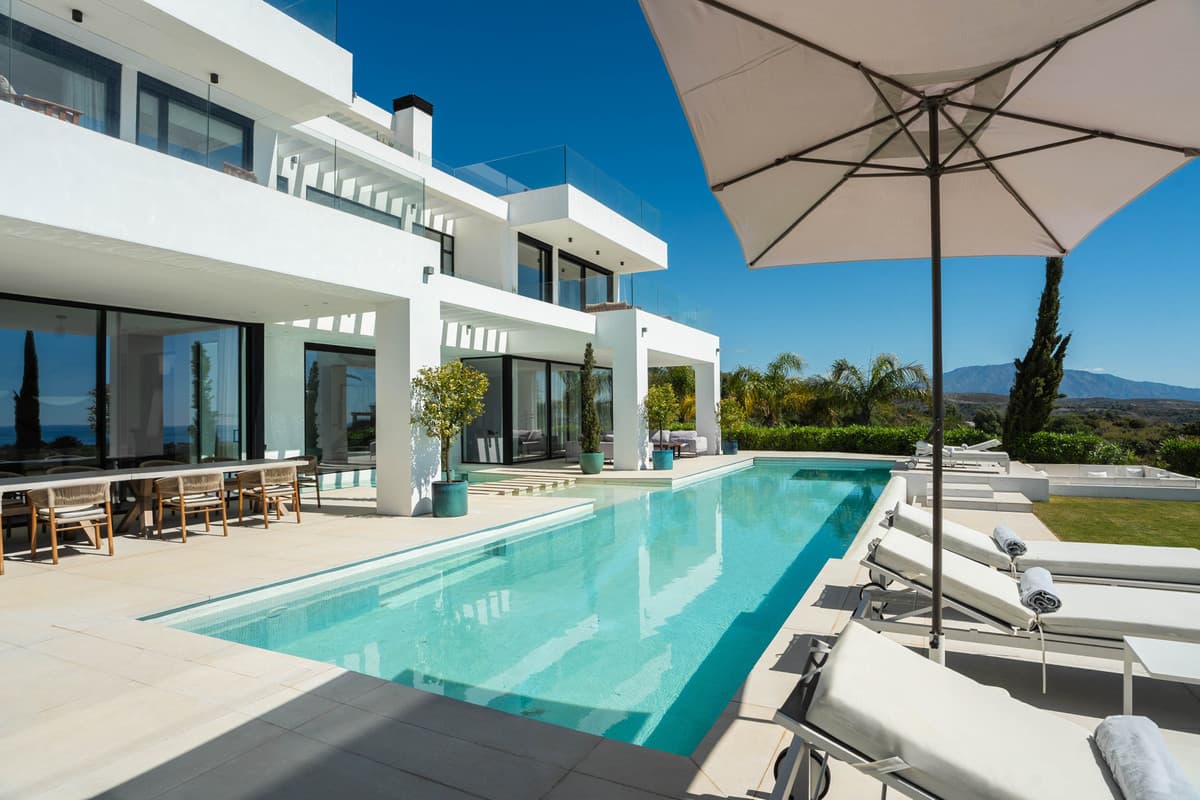 Detached Villa in Estepona — photo 3 of 10
