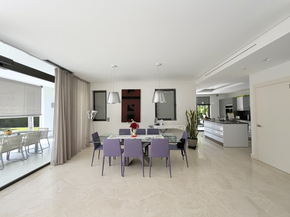Detached Villa in Nueva Andalucía — photo 5 of 10