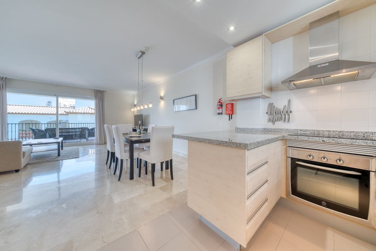 Ground Floor Apartment in Calahonda — photo 9 of 10