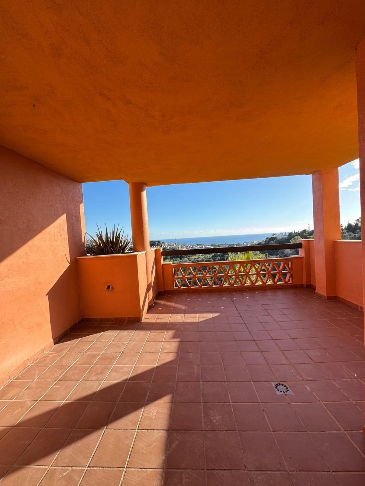 Middle Floor Apartment in Las Chapas — photo 1 of 7