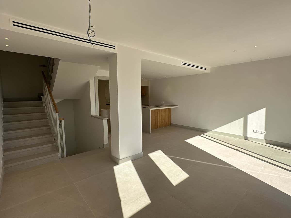 Townhouse in Torrequebrada — photo 8 of 10