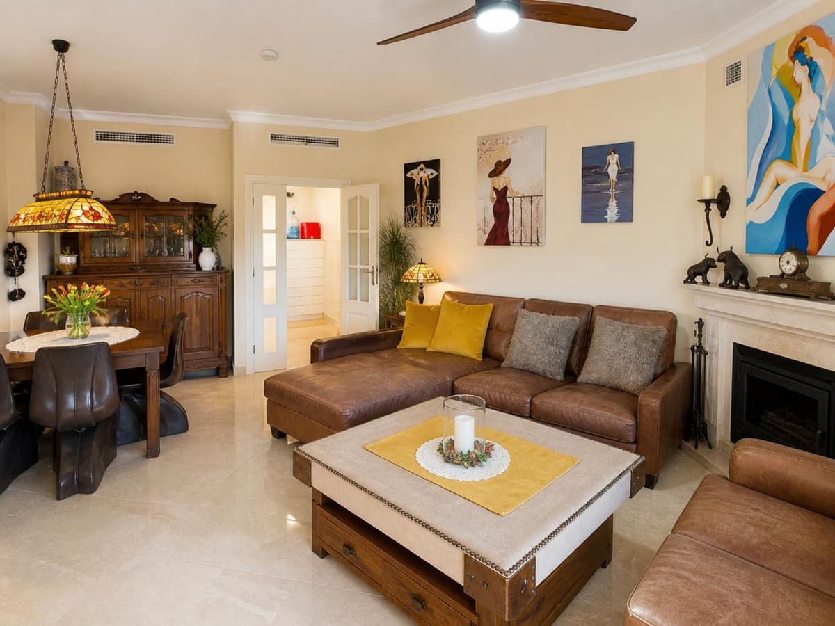 Top Floor Apartment in La Mairena — photo 2 of 10