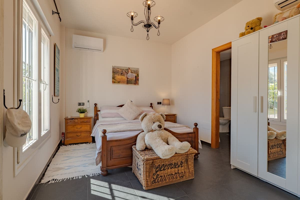 Detached Villa in Alhaurín el Grande — photo 8 of 10