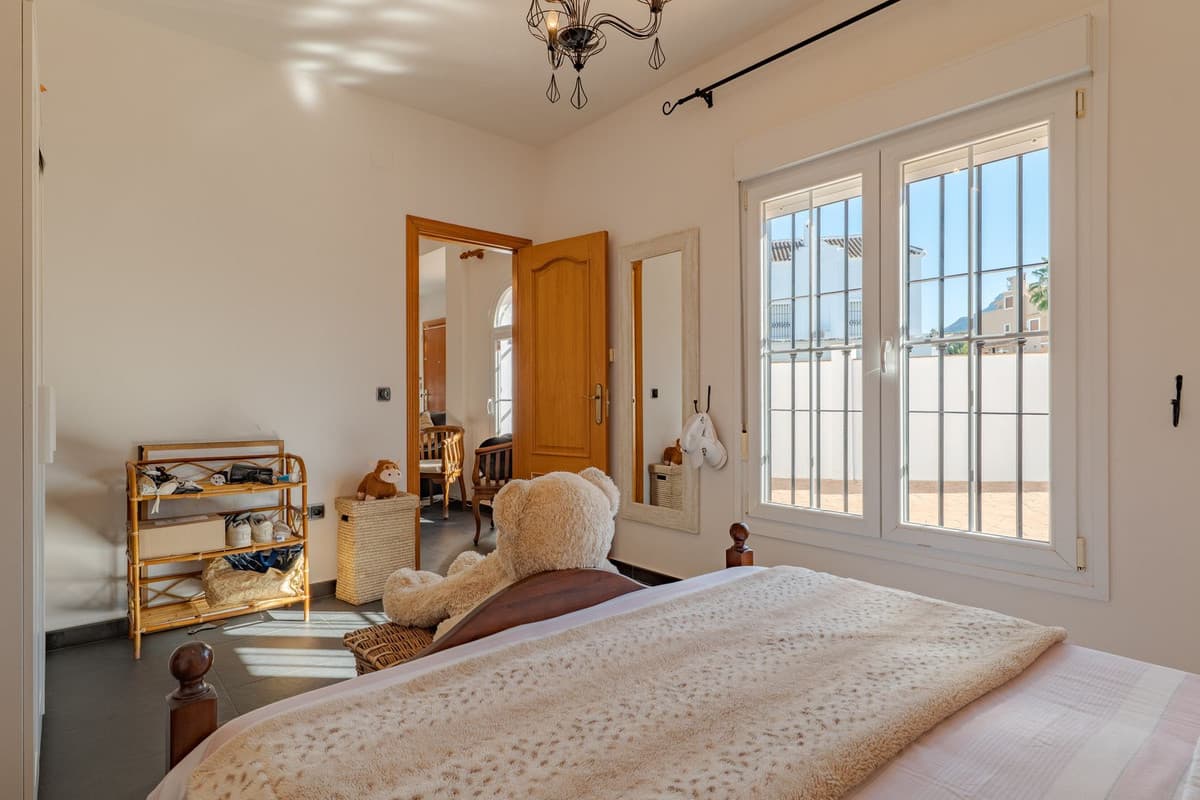 Detached Villa in Alhaurín el Grande — photo 9 of 10