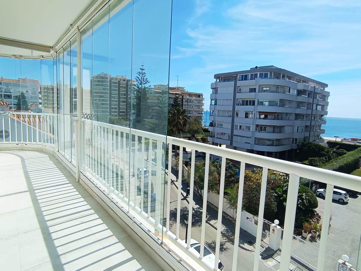 Middle Floor Apartment in Fuengirola — photo 2 of 10