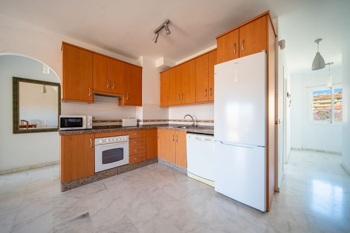 Middle Floor Apartment in Los Pacos — photo 8 of 10
