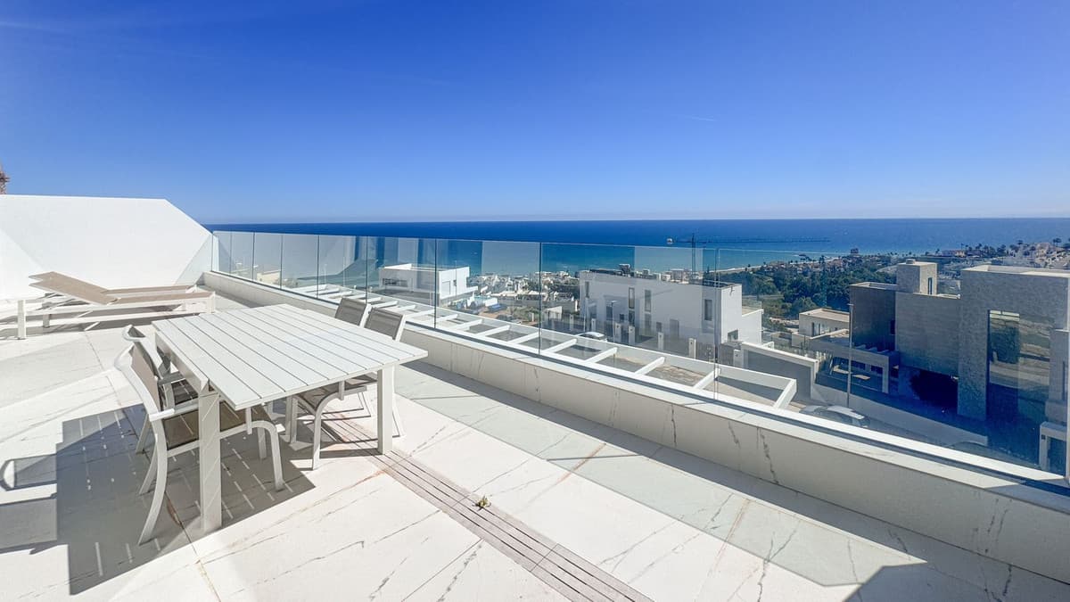 Penthouse in Casares Playa — photo 3 of 10