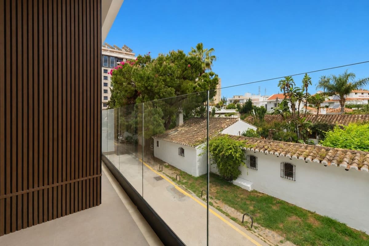Middle Floor Apartment in Fuengirola — photo 1 of 10
