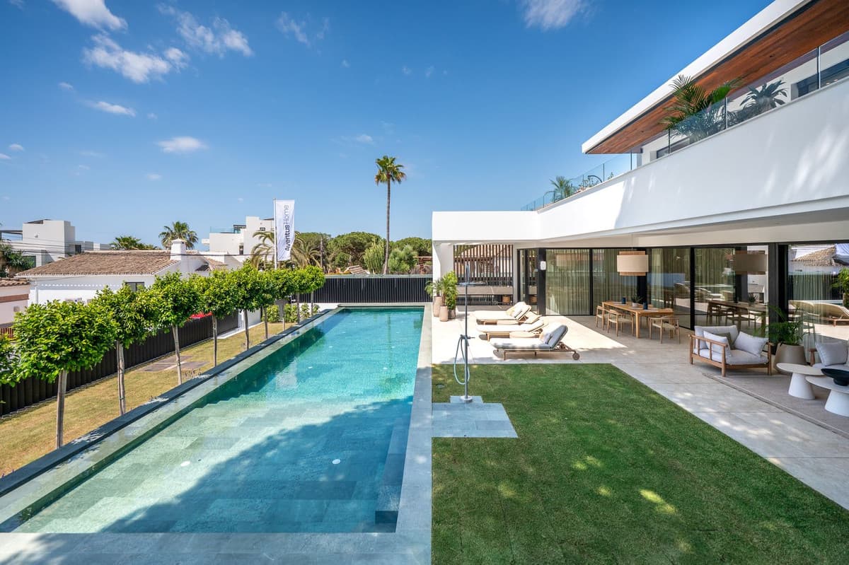 Detached Villa in Marbesa — photo 2 of 10