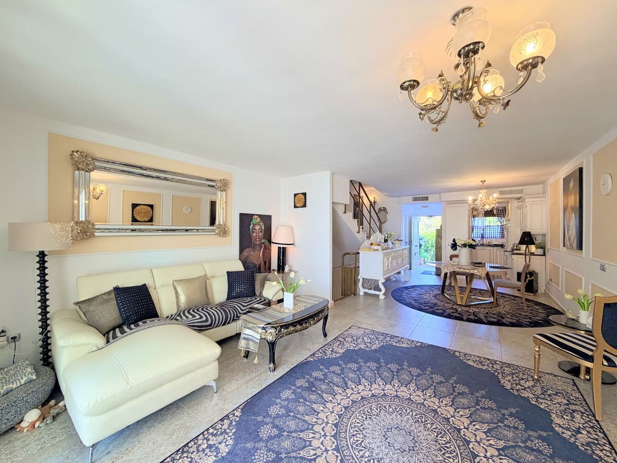 Townhouse in La Duquesa — photo 5 of 10