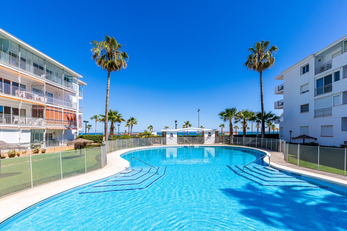 Middle Floor Apartment in Fuengirola — photo 4 of 10