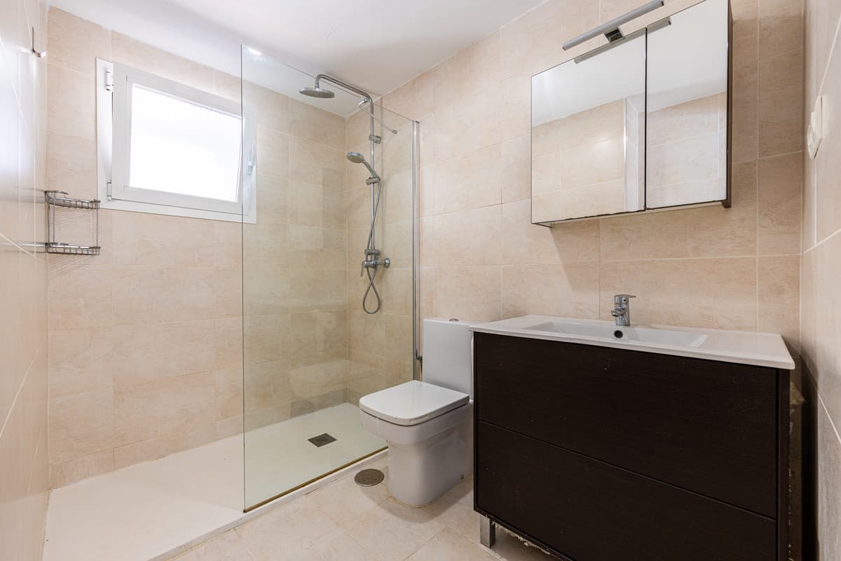 Middle Floor Apartment in Fuengirola — photo 7 of 10