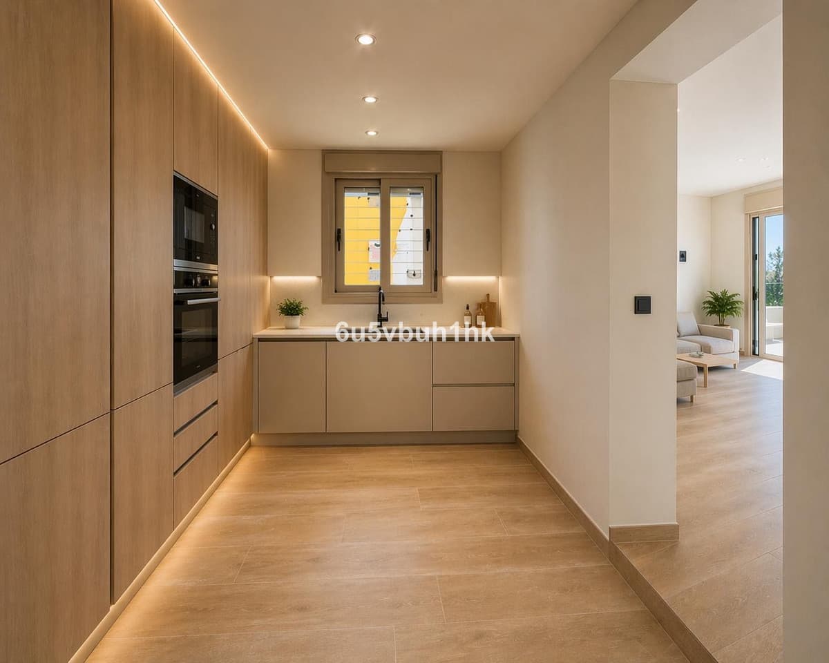 Townhouse in Málaga — photo 9 of 10