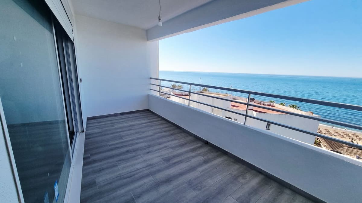 Top Floor Studio in Calahonda — photo 6 of 10