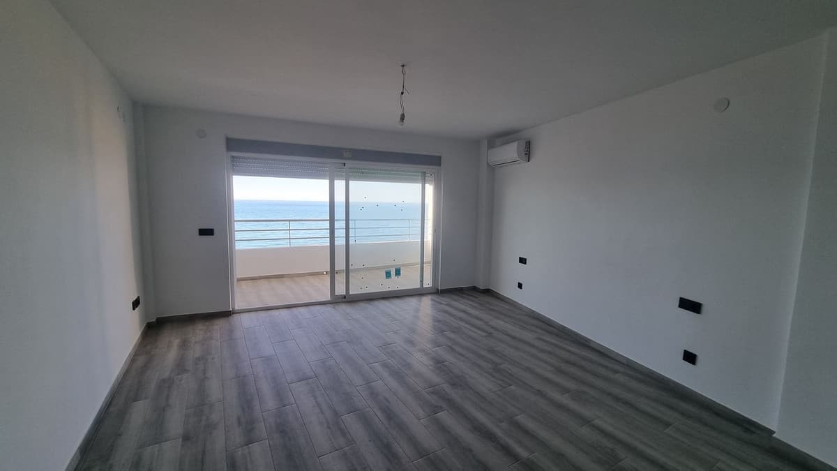 Top Floor Studio in Calahonda — photo 8 of 10